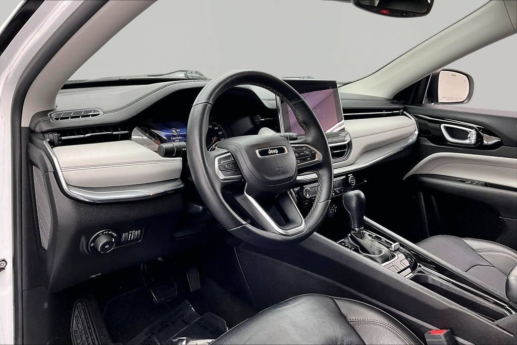Used 2022 Jeep Compass Limited AWD/4WD image 14