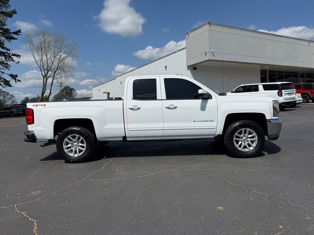 Used 2016 Chevrolet Silverado 1500 LT w/ Trailering Package image 3
