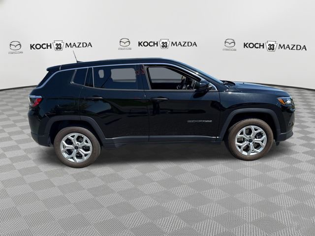 Used 2025 Jeep Compass Sport AWD/4WD image 8
