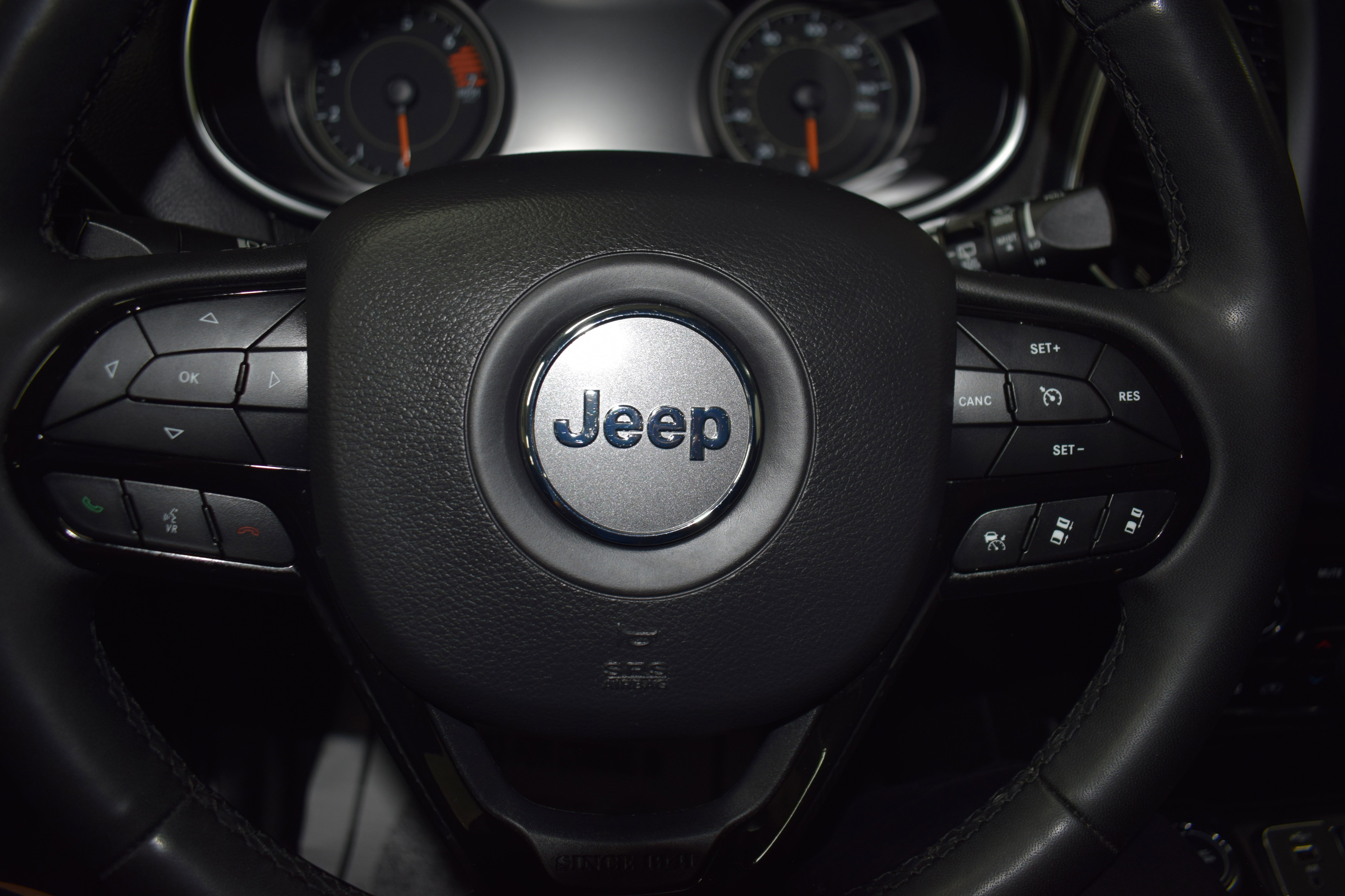 Used 2023 Jeep Cherokee Altitude Lux image 20