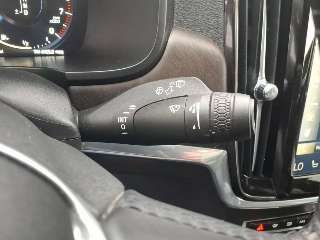 Used 2018 Volvo V90 T6 Cross Country w/ Convenience Package image 22