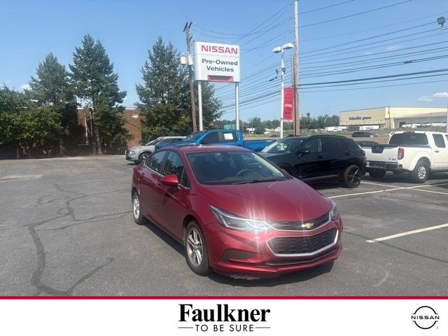Used 2018 Chevrolet Cruze LT w/ Convenience Package FWD image 1