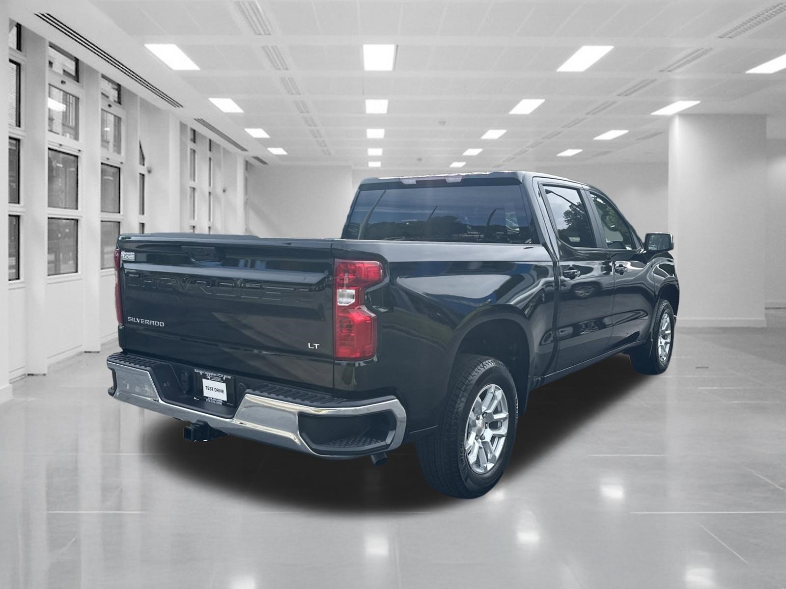 Certified 2026 Chevrolet Silverado 1500 LT RWD image 5
