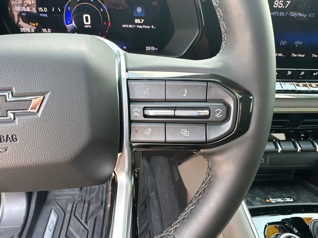 Certified 2025 Chevrolet Colorado ZR2 w/ Technology Package AWD/4WD image 10