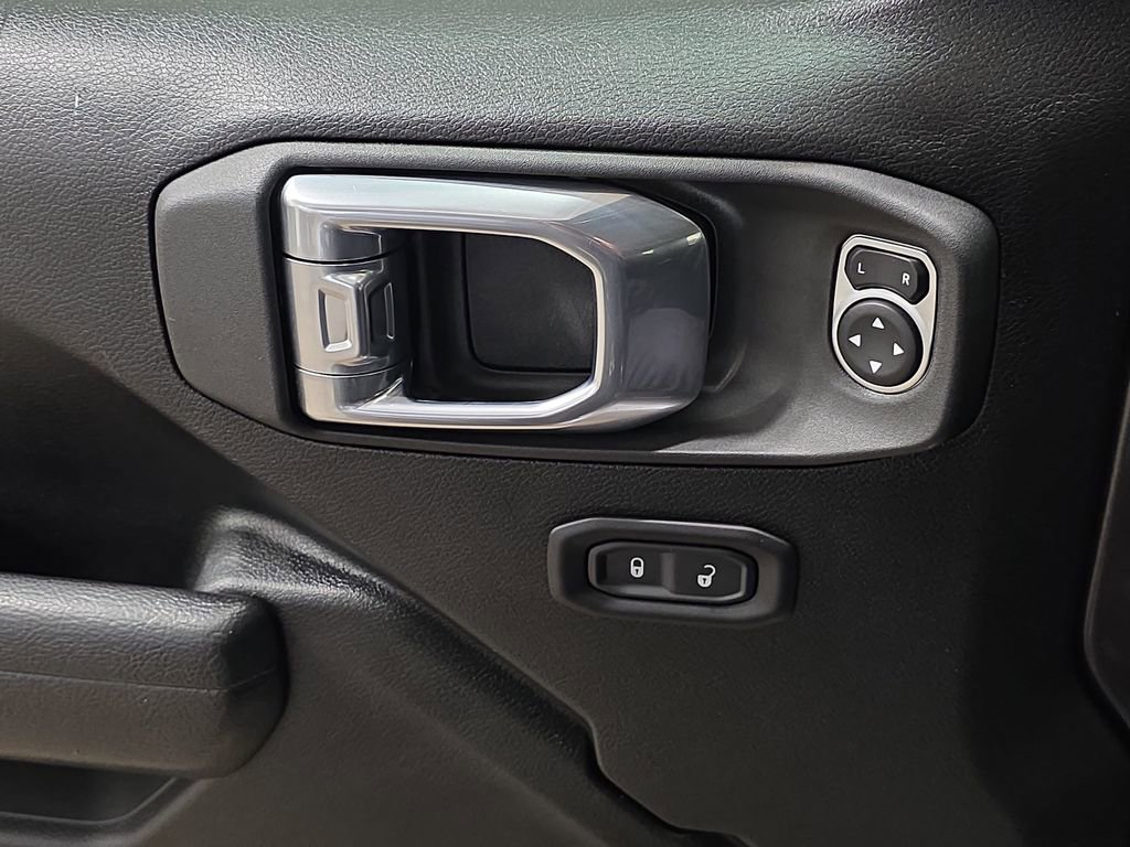 Used 2022 Jeep Wrangler Willys image 28