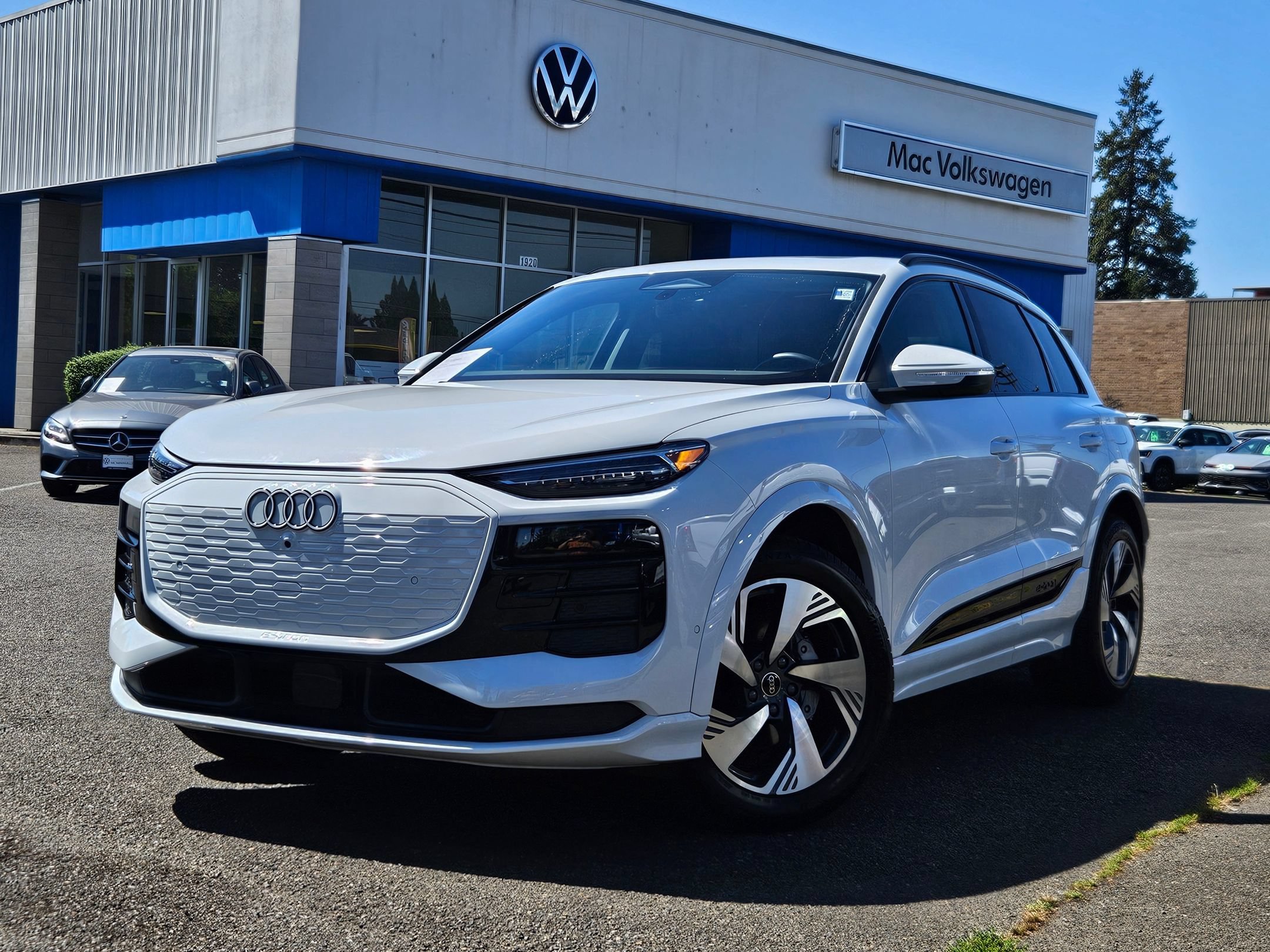 Used 2025 Audi Q6 e-tron Premium Plus w/ Premium Plus