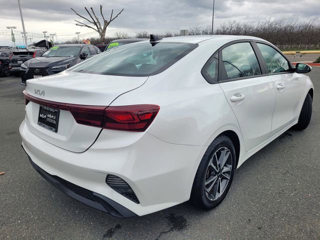 Used 2023 Kia Forte LXS image 4