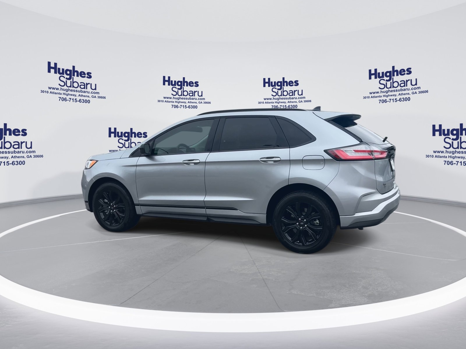 Used 2024 Ford Edge SE w/ Black Appearance Package image 8