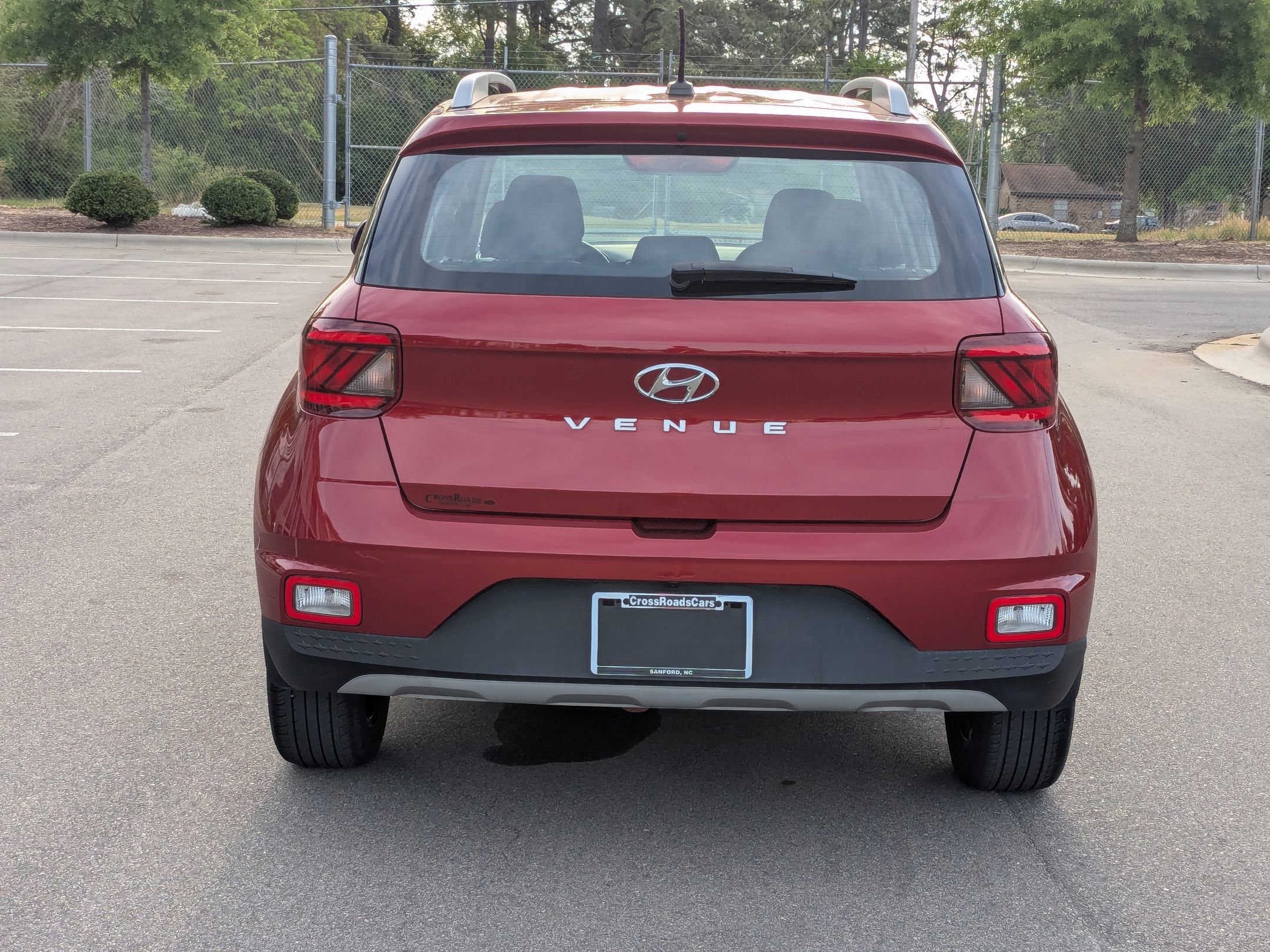 Used 2024 Hyundai Venue SEL FWD image 5