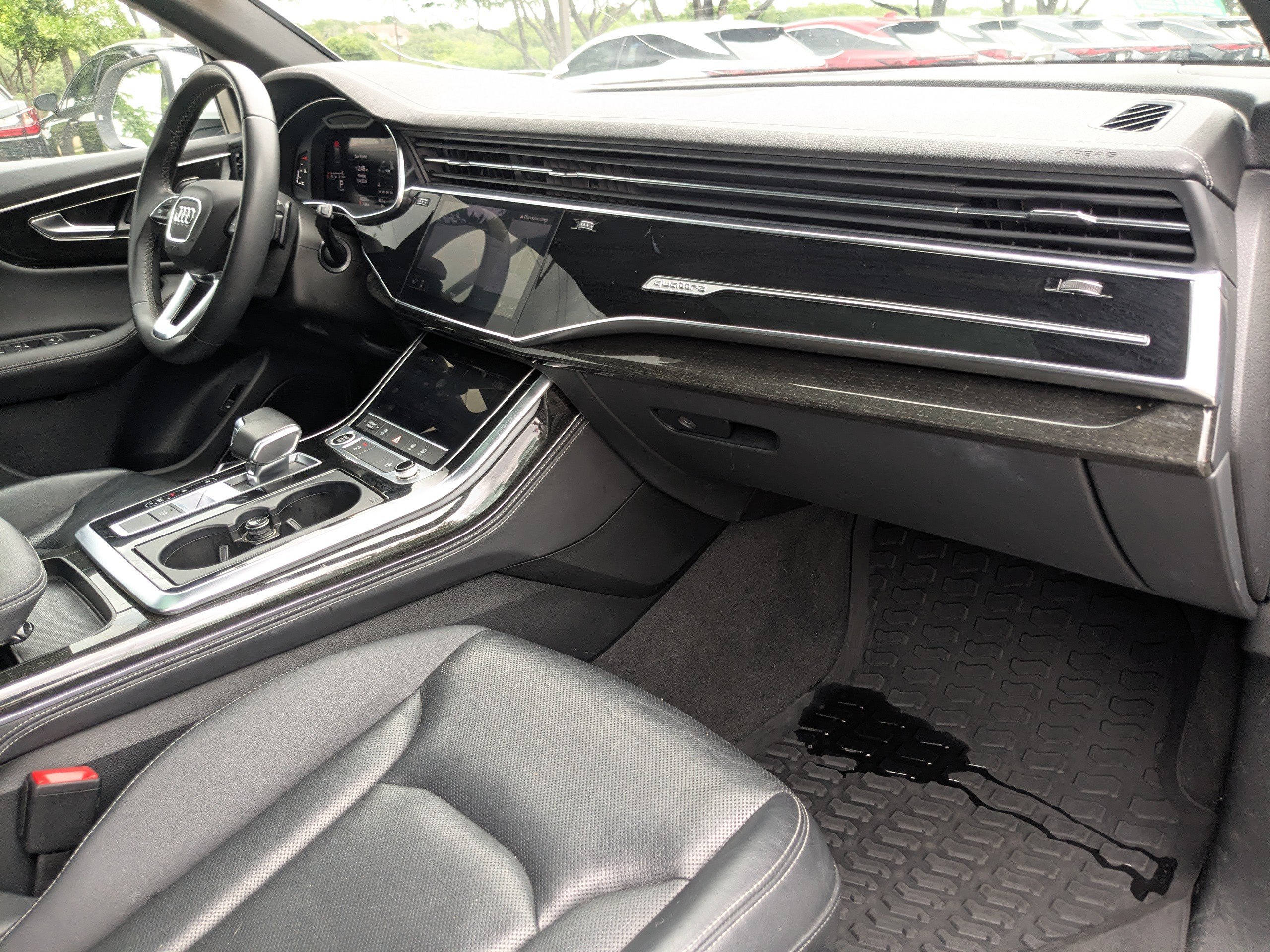 Used 2023 Audi Q8 Premium Plus w/ Premium Plus Package AWD/4WD image 22