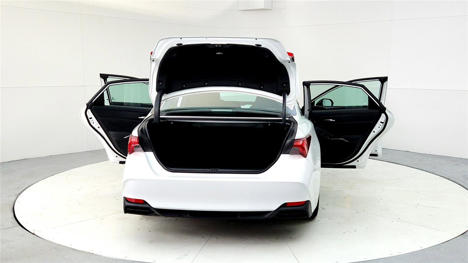 Certified 2020 Toyota Avalon XSE image 11