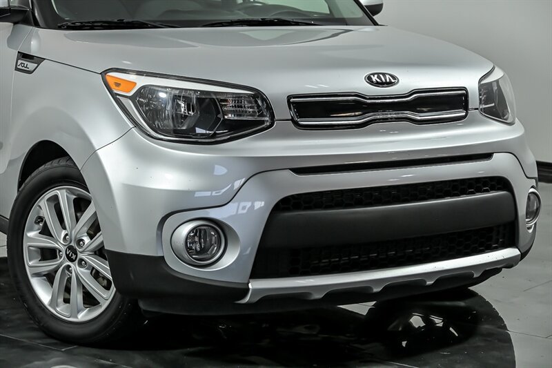 Used 2017 Kia Soul + FWD image 2