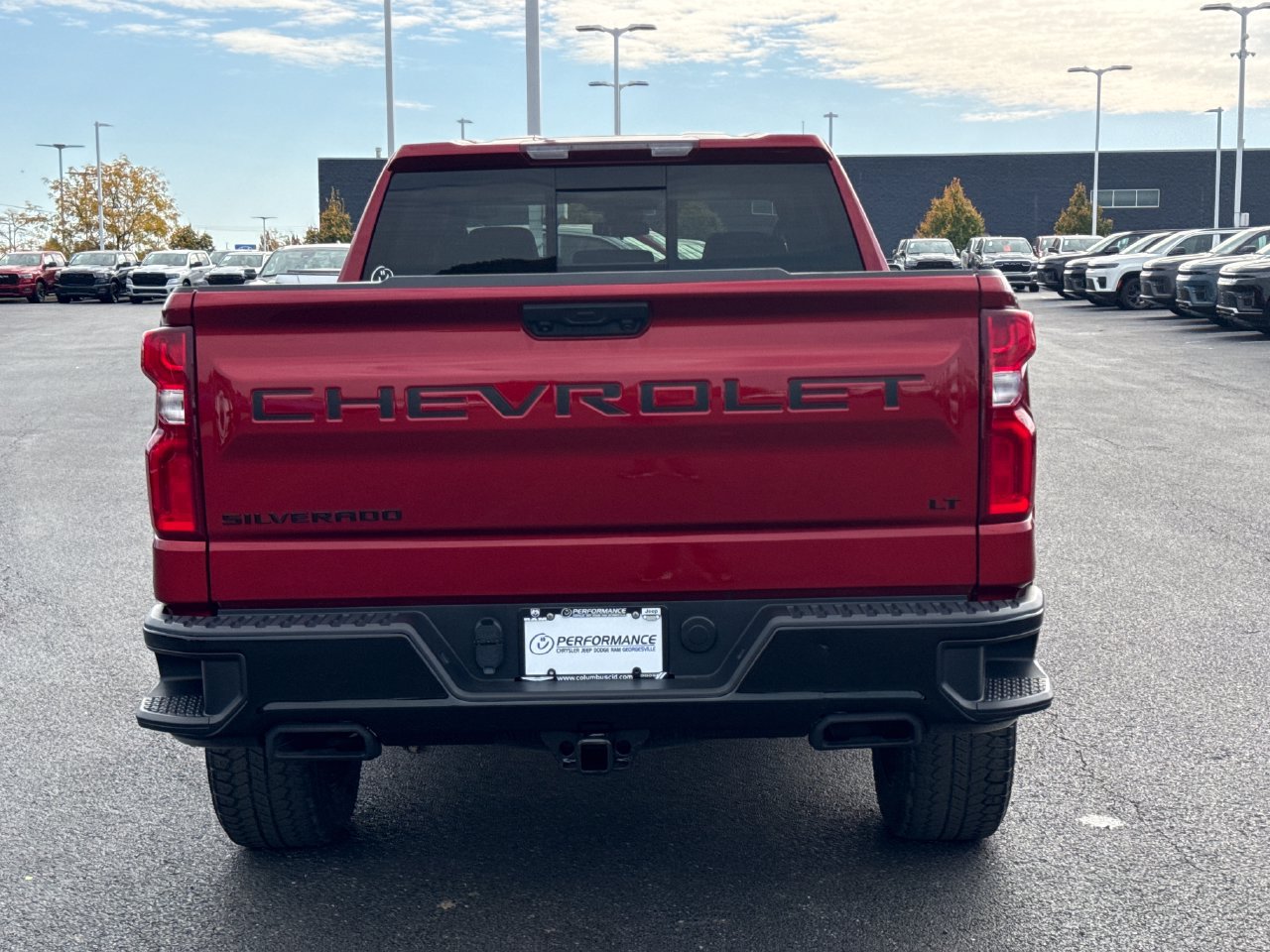 Used 2024 Chevrolet Silverado 1500 LT Trail Boss w/ Convenience Package II AWD/4WD image 4