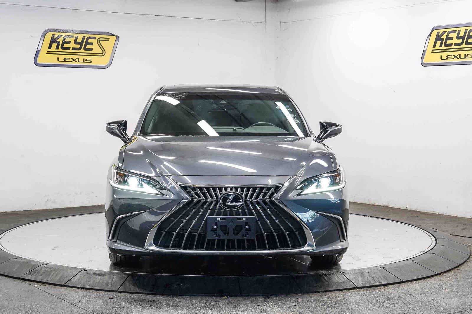 Used 2025 Lexus ES 350 FWD image 6