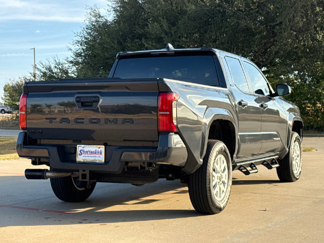 Used 2025 Toyota Tacoma SR5 AWD/4WD image 8
