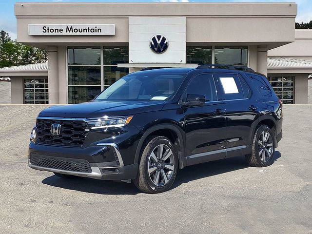 Used 2024 Honda Pilot Touring image 1