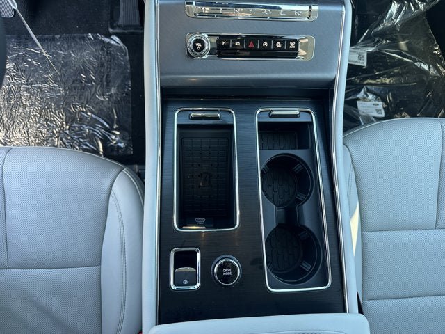 New 2026 Lincoln Aviator AWD image 16