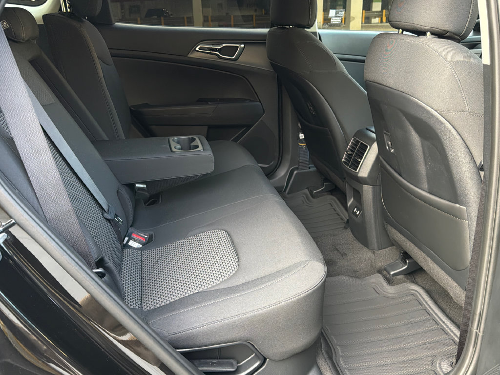 New 2027 Kia Sportage S FWD image 13