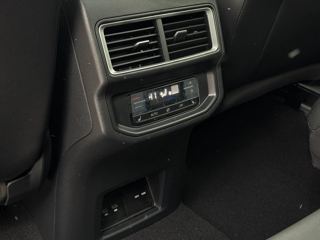 New 2026 Volkswagen Atlas SEL AWD/4WD image 28