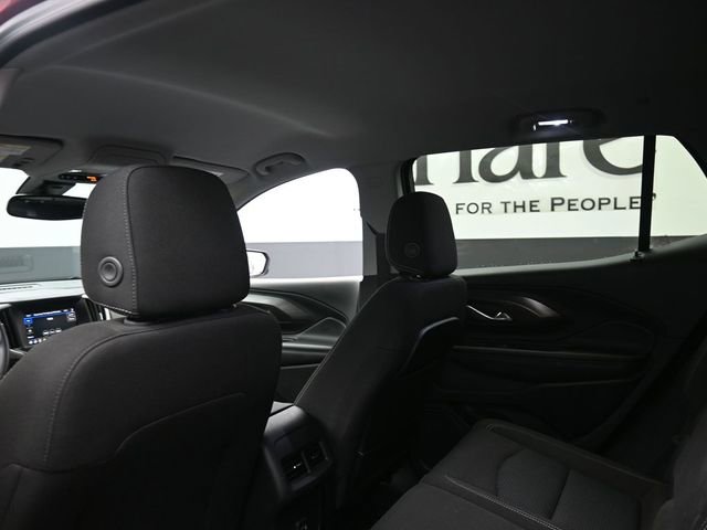 Used 2023 GMC Terrain SLE w/ Driver Convenience Package image 24