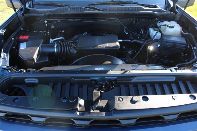 Used 2020 Chevrolet Silverado 2500 Custom w/ Custom Value Package image 13