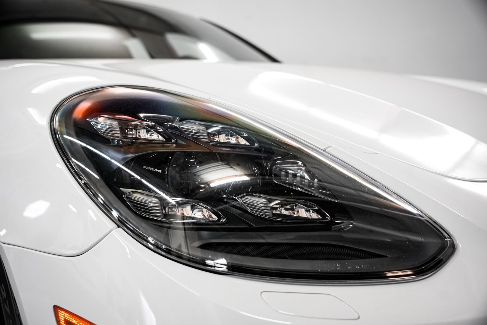 Used 2018 Porsche Panamera Turbo Sport Turismo AWD/4WD image 46