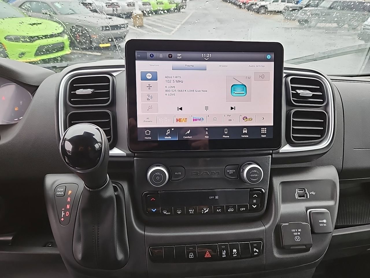 New 2025 RAM ProMaster 2500 w/ Quick Order Package 22G SLT image 16