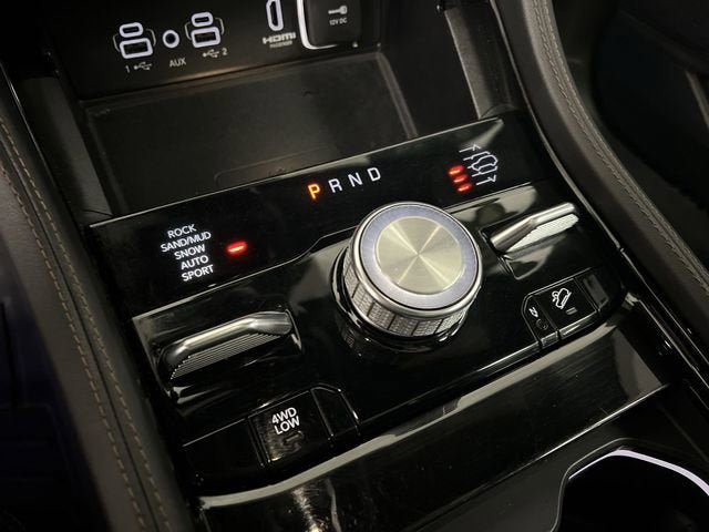 Used 2023 Jeep Grand Cherokee L Summit AWD/4WD image 16