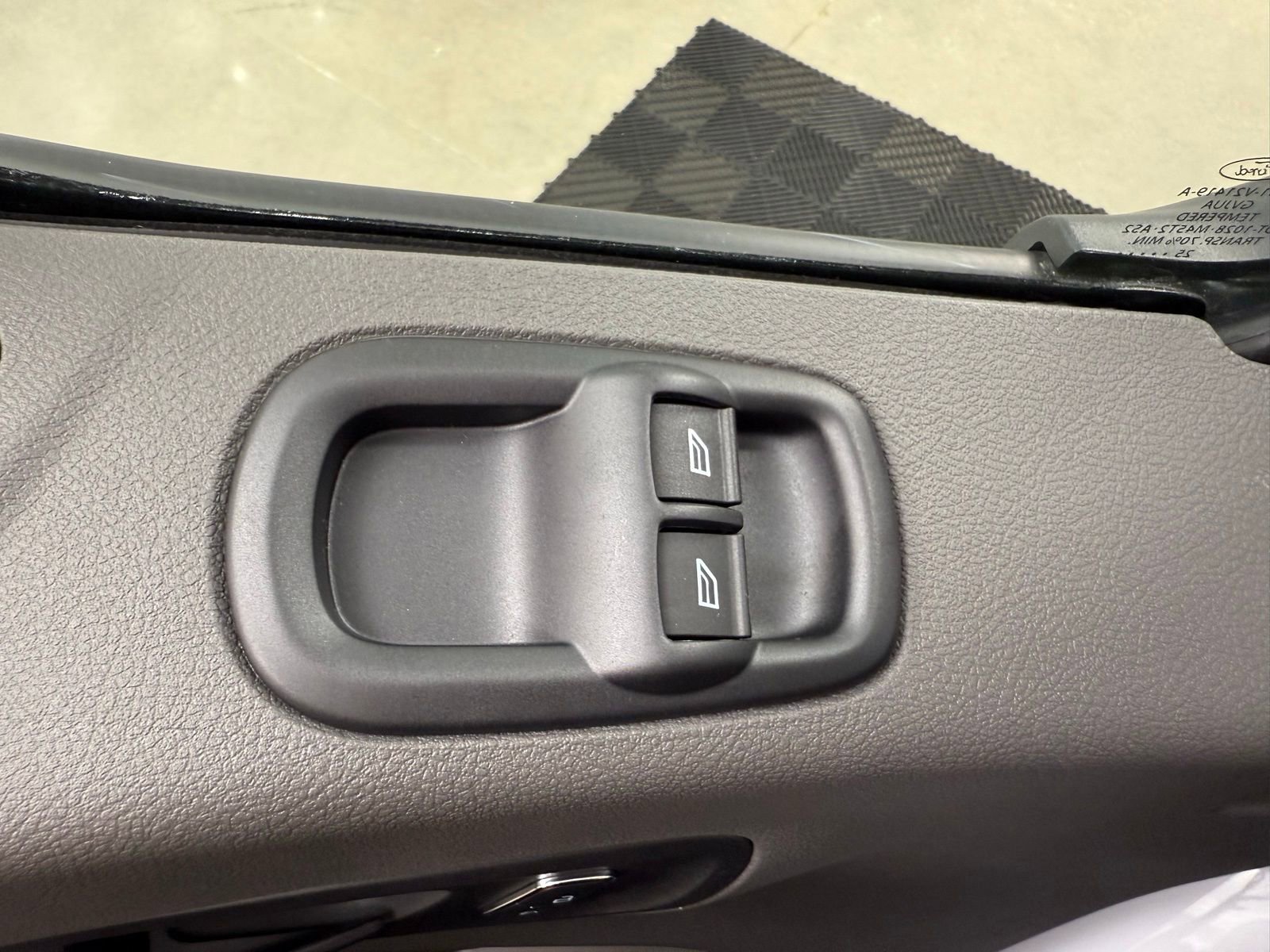 New 2025 Ford Transit 250 148 Medium Roof w/ Load Area Protection Package image 20