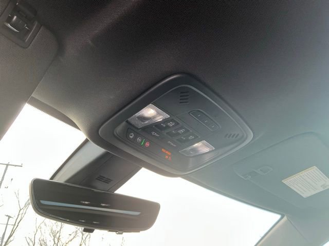 Used 2023 Chevrolet Traverse Premier w/ Redline Edition image 35