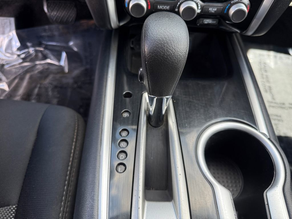 Used 2019 Nissan Pathfinder S image 18