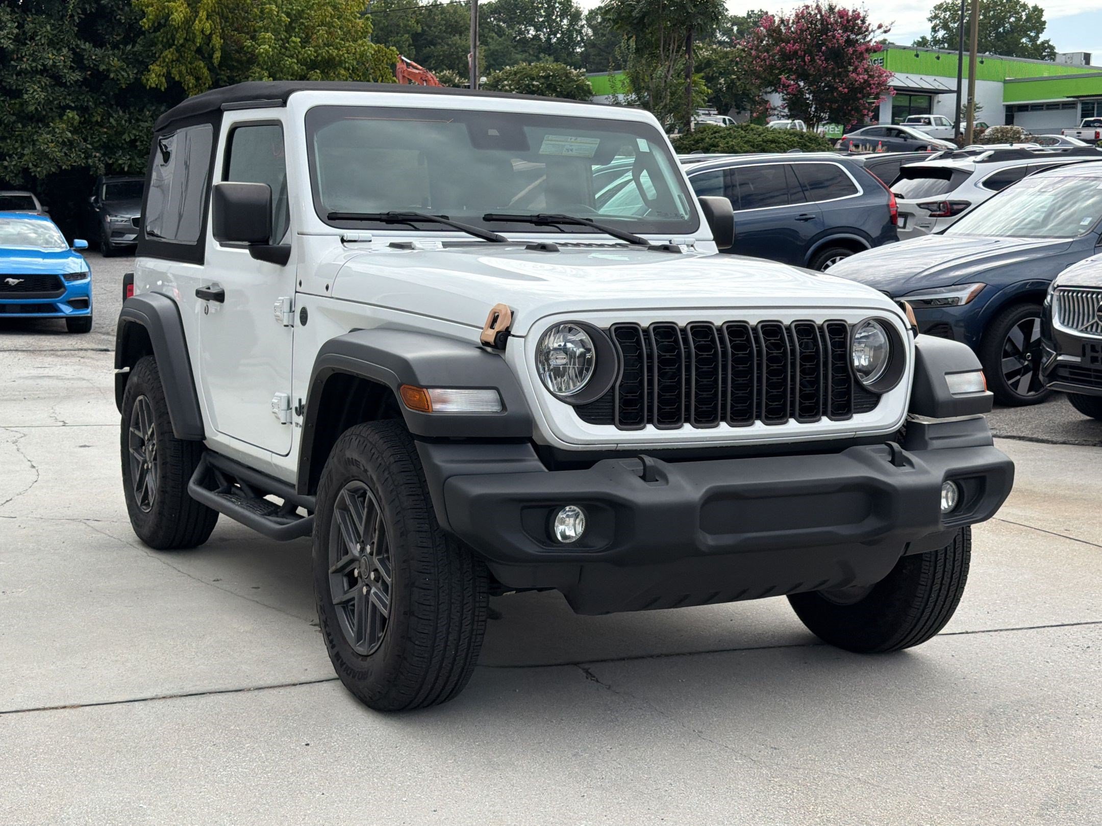 Used 2024 Jeep Wrangler Sport AWD/4WD image 7