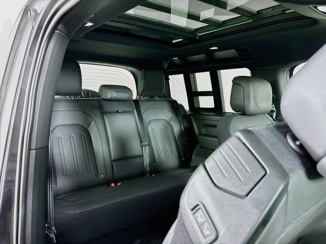 Used 2023 Land Rover Defender 90 X AWD/4WD image 27