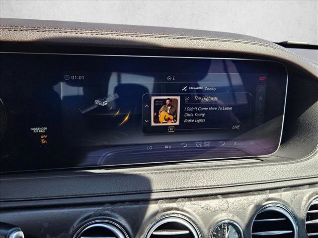 Used 2018 Mercedes-Benz S 560 Sedan image 12