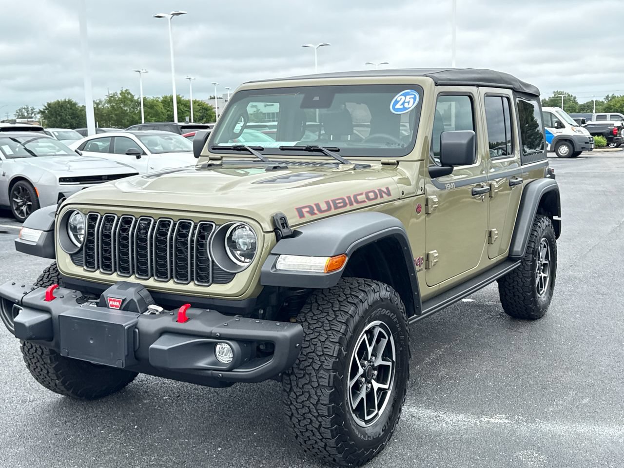 Used 2025 Jeep Wrangler Unlimited Rubicon w/ Technology Group AWD/4WD image 7
