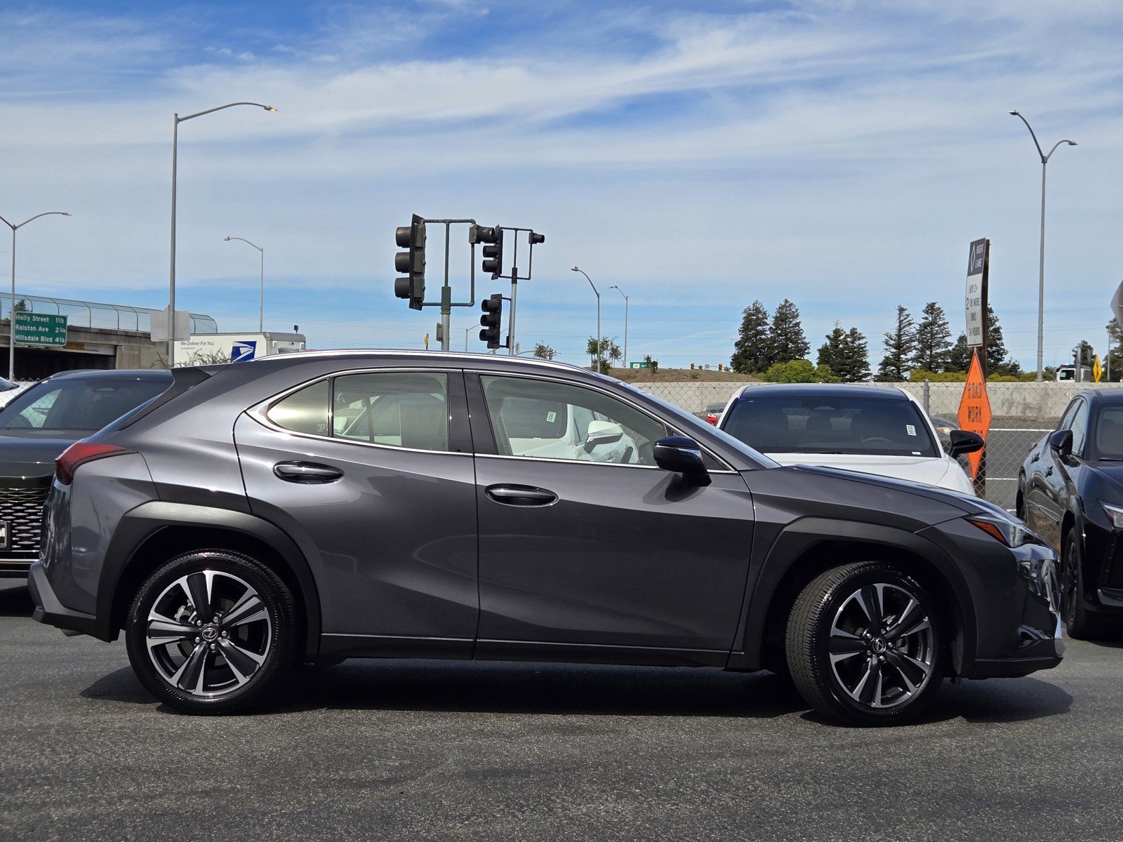 Certified 2025 Lexus UX 300h FWD w/ Accessory Package (Z1) image 3