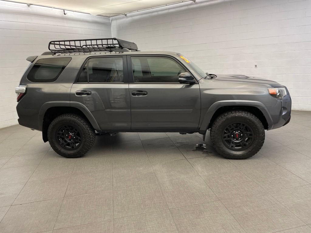 Used 2021 Toyota 4Runner Venture w/ Moonroof Package AWD/4WD image 10