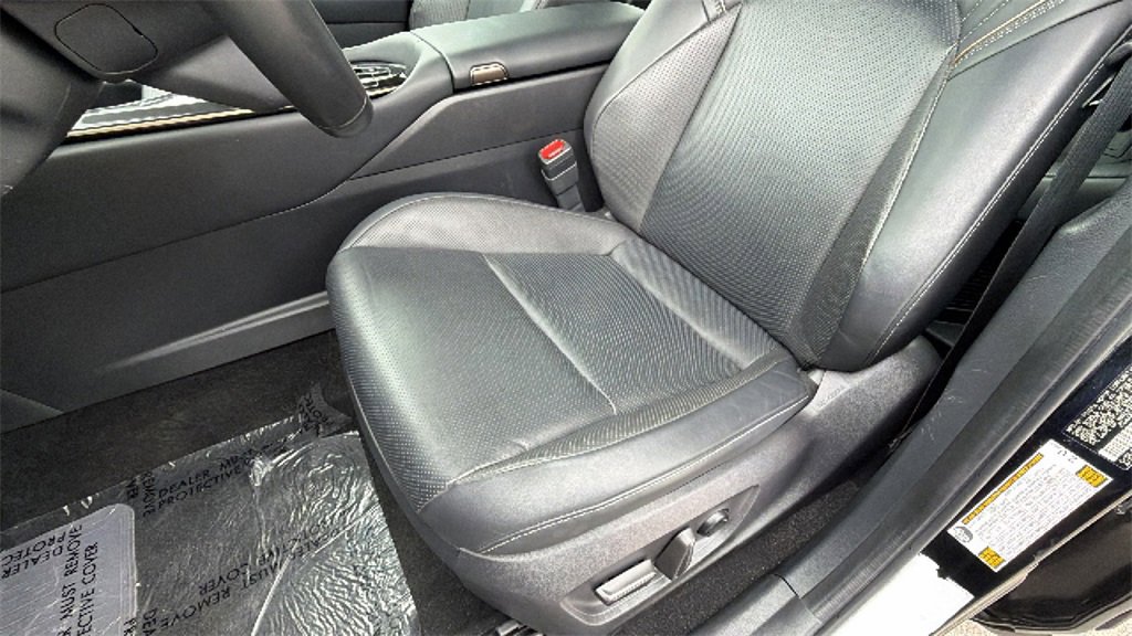 Certified 2024 Toyota Crown Limited image 19