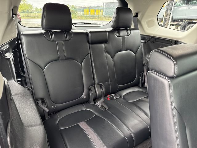 Used 2025 Honda Pilot Touring image 16