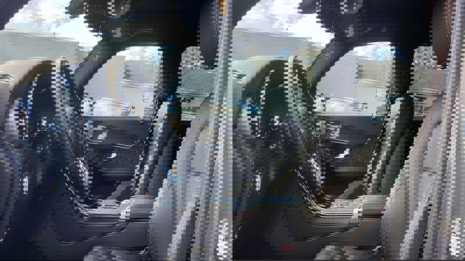 Used 2021 Mercedes-Benz GLC 300 4MATIC image 7