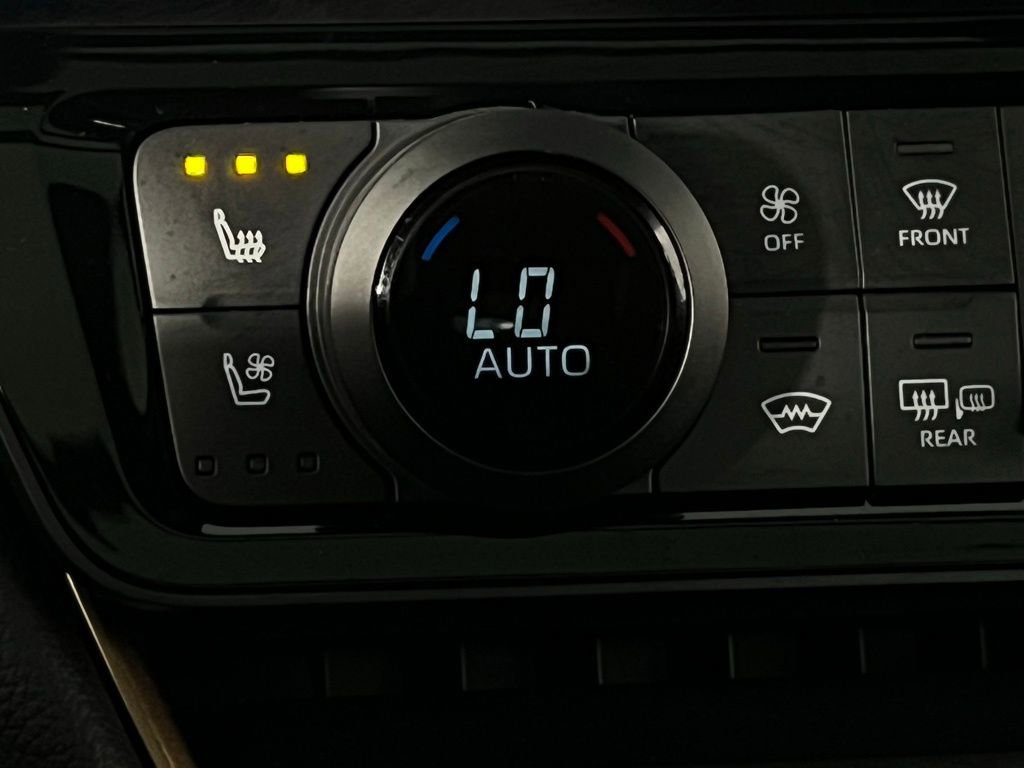 Used 2024 Toyota Grand Highlander AWD Hybrid image 19