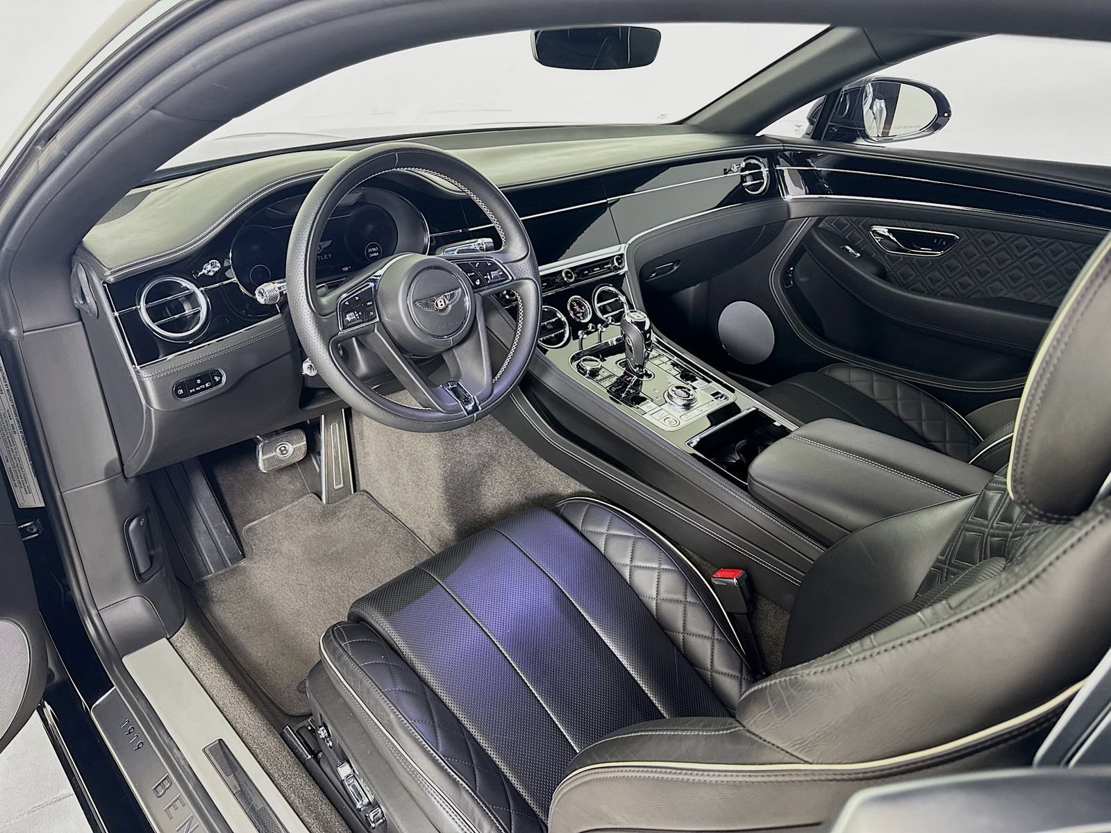 Certified 2020 Bentley Continental GT AWD/4WD image 5