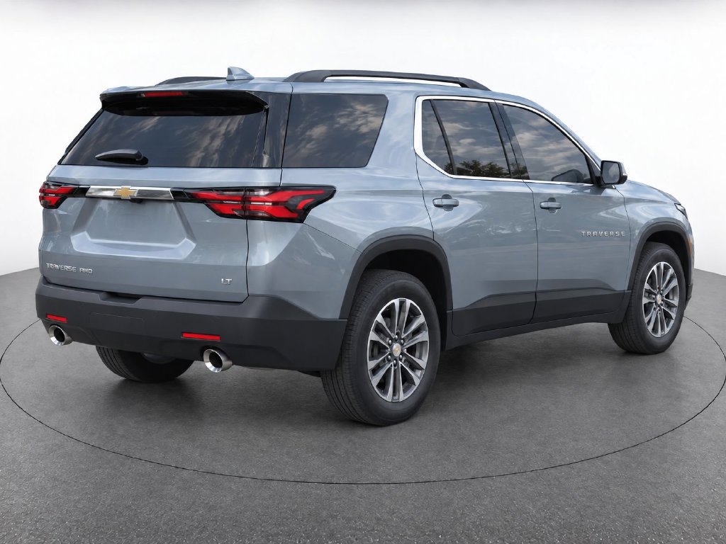 Used 2023 Chevrolet Traverse LT AWD/4WD image 3