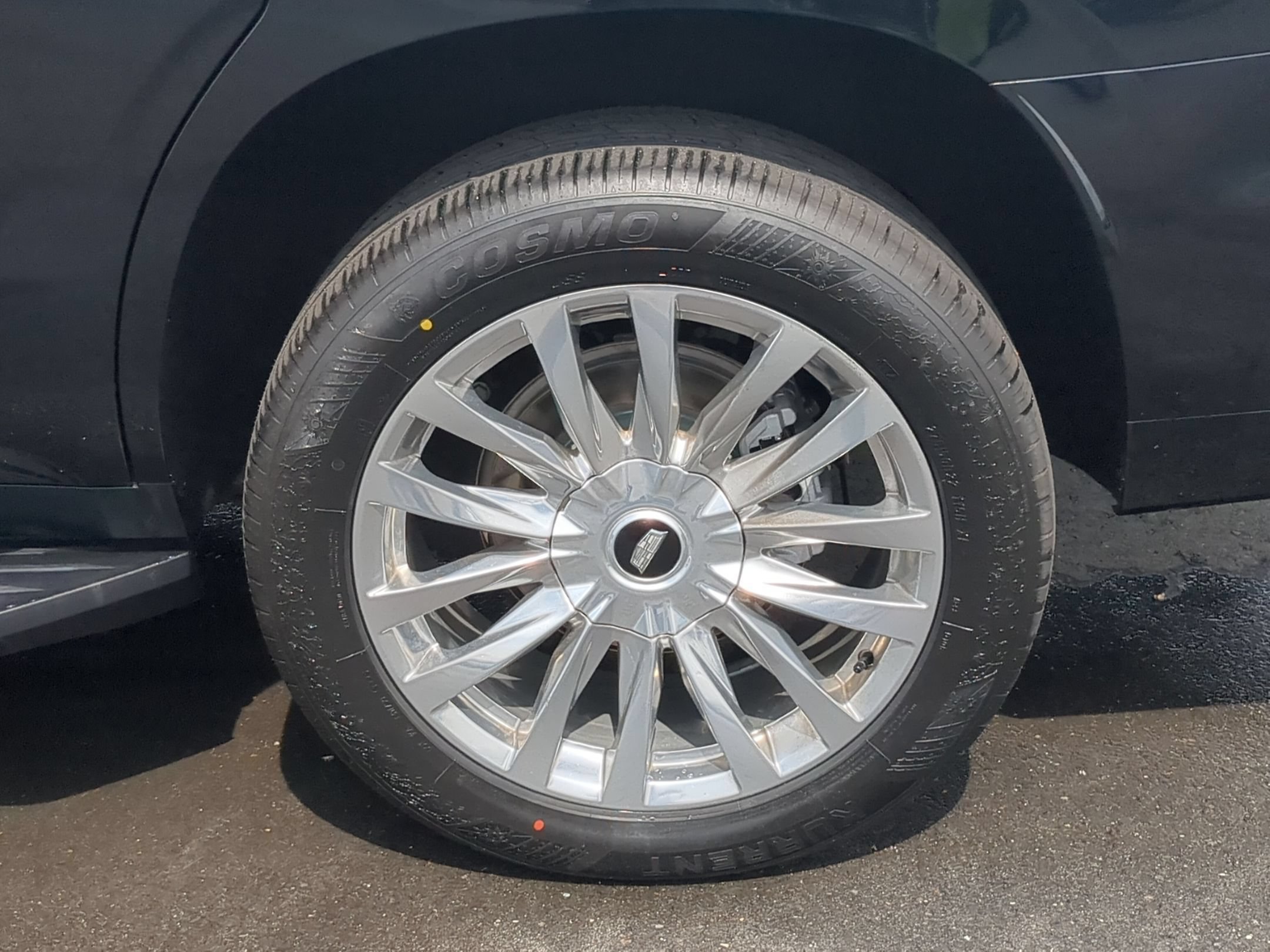 Certified 2022 Cadillac Escalade Luxury AWD/4WD image 31