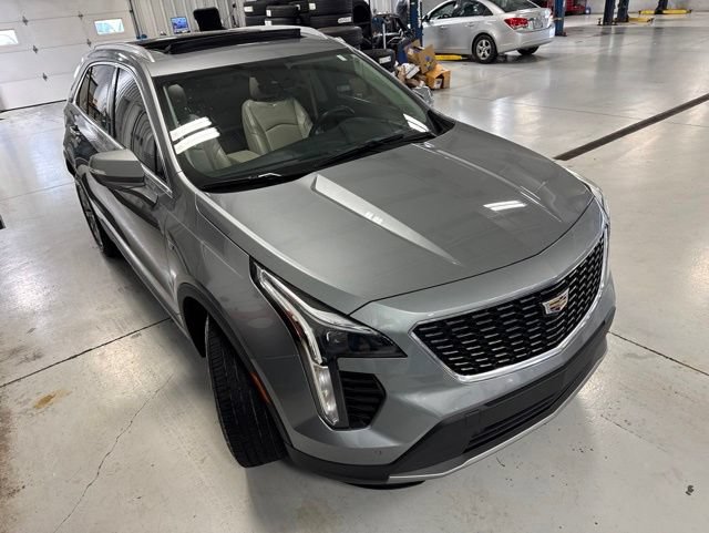 Used 2023 Cadillac XT4 Premium Luxury w/ Enhanced Visibility Package FWD image 39