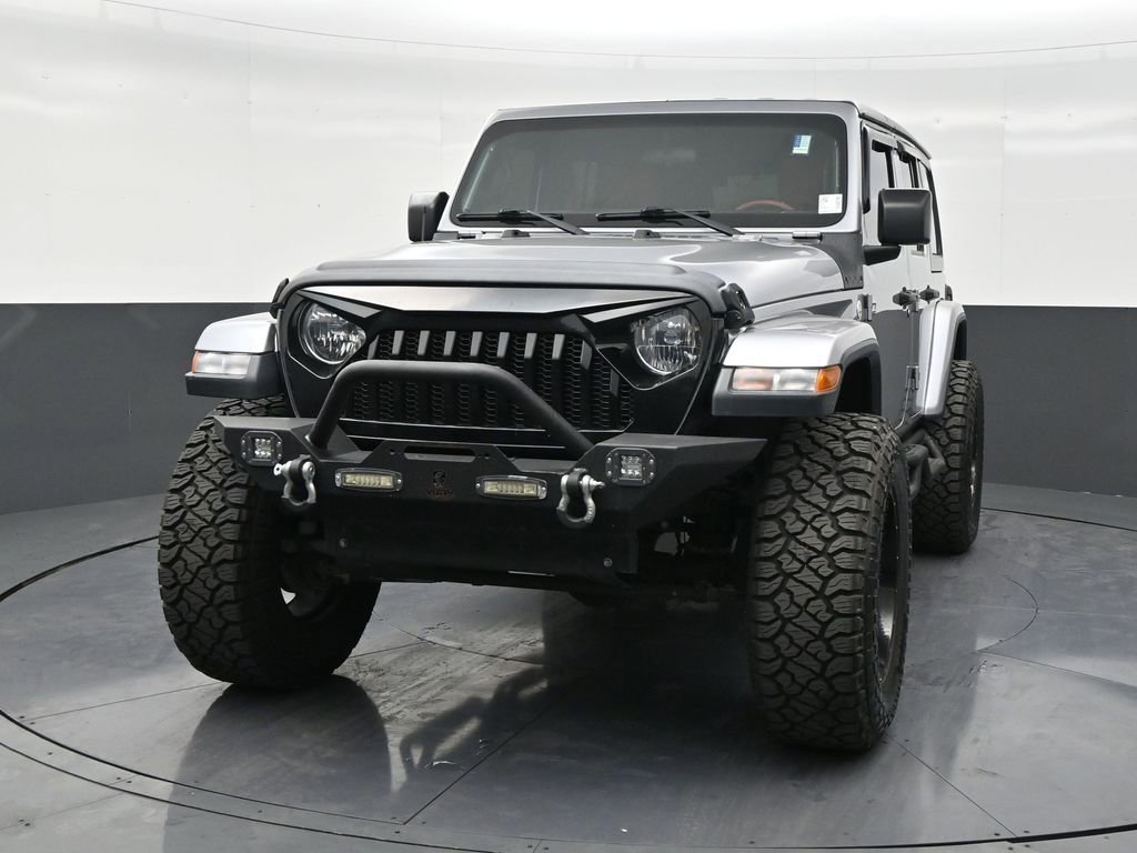 Used 2018 Jeep Wrangler Unlimited Sahara w/ Cold Weather Group image 8