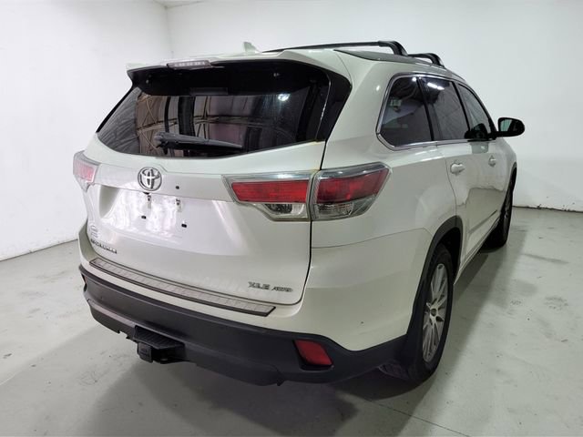Used 2016 Toyota Highlander XLE image 17