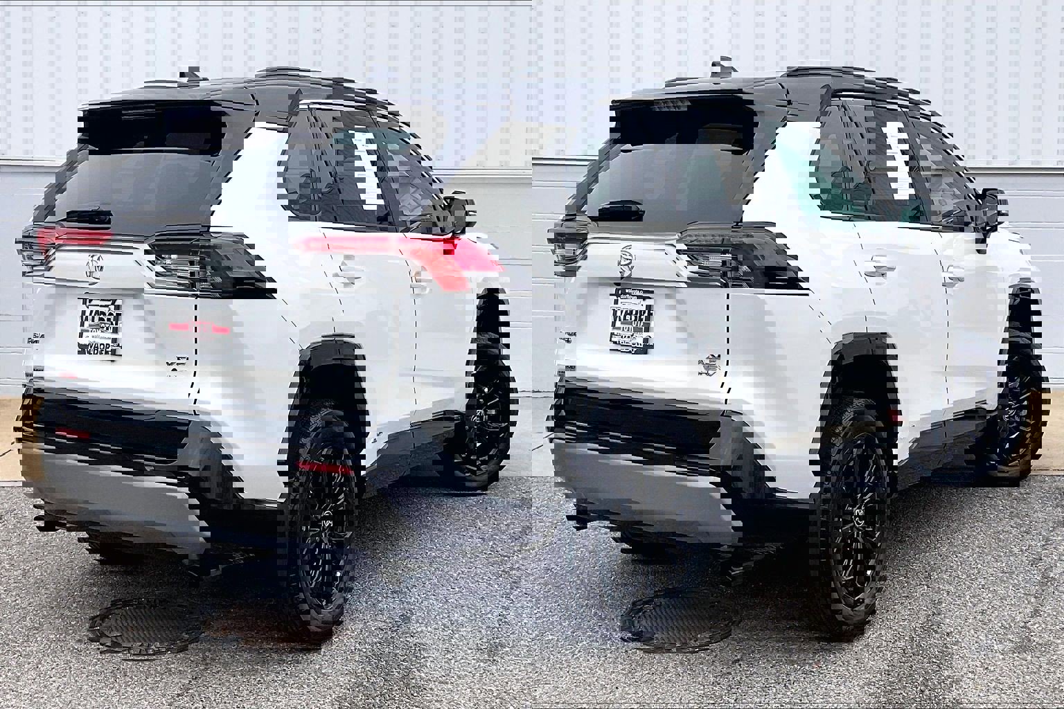 Used 2025 Toyota RAV4 XSE image 17