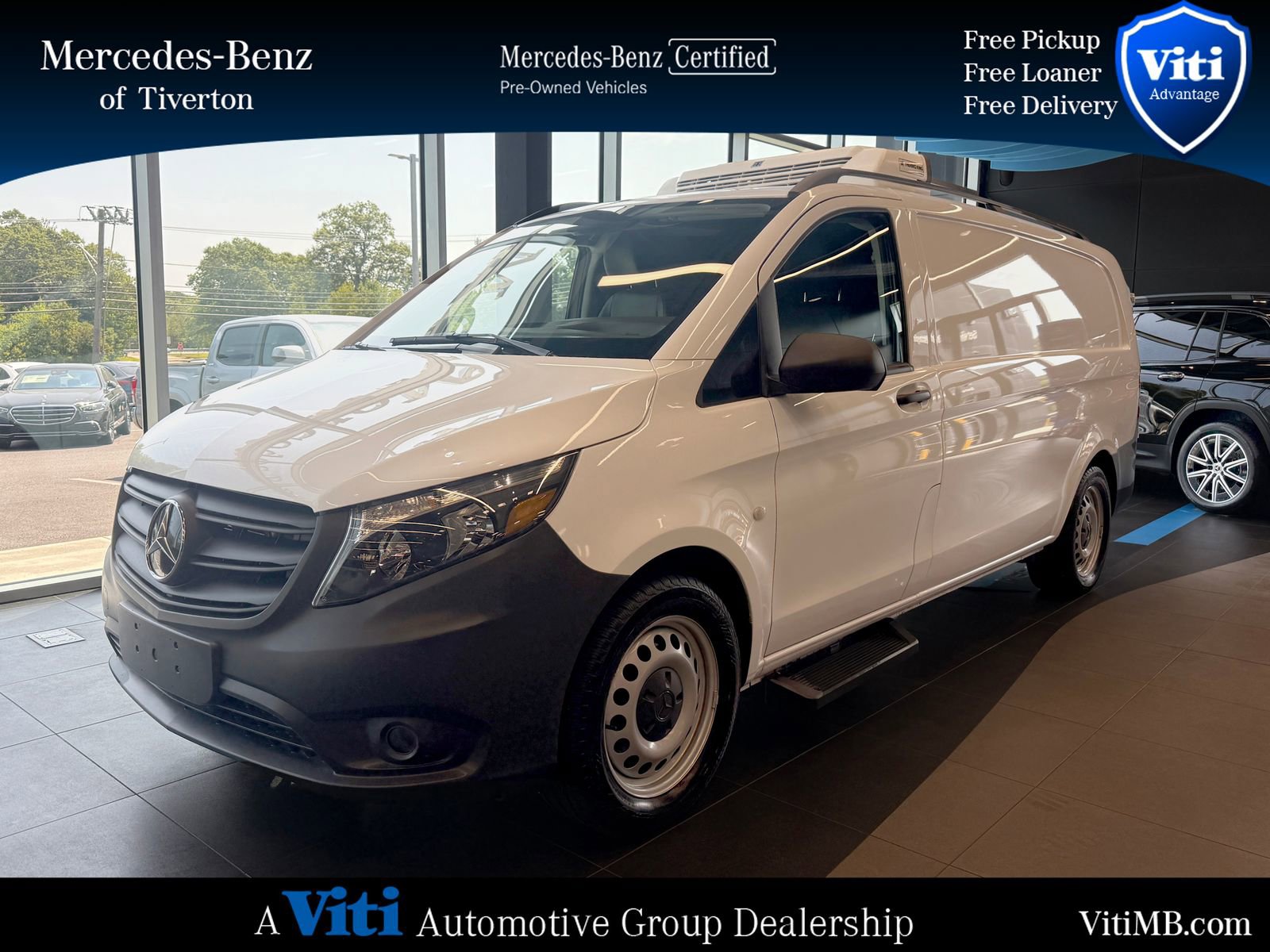 Used 2023 Mercedes-Benz Metris image 1