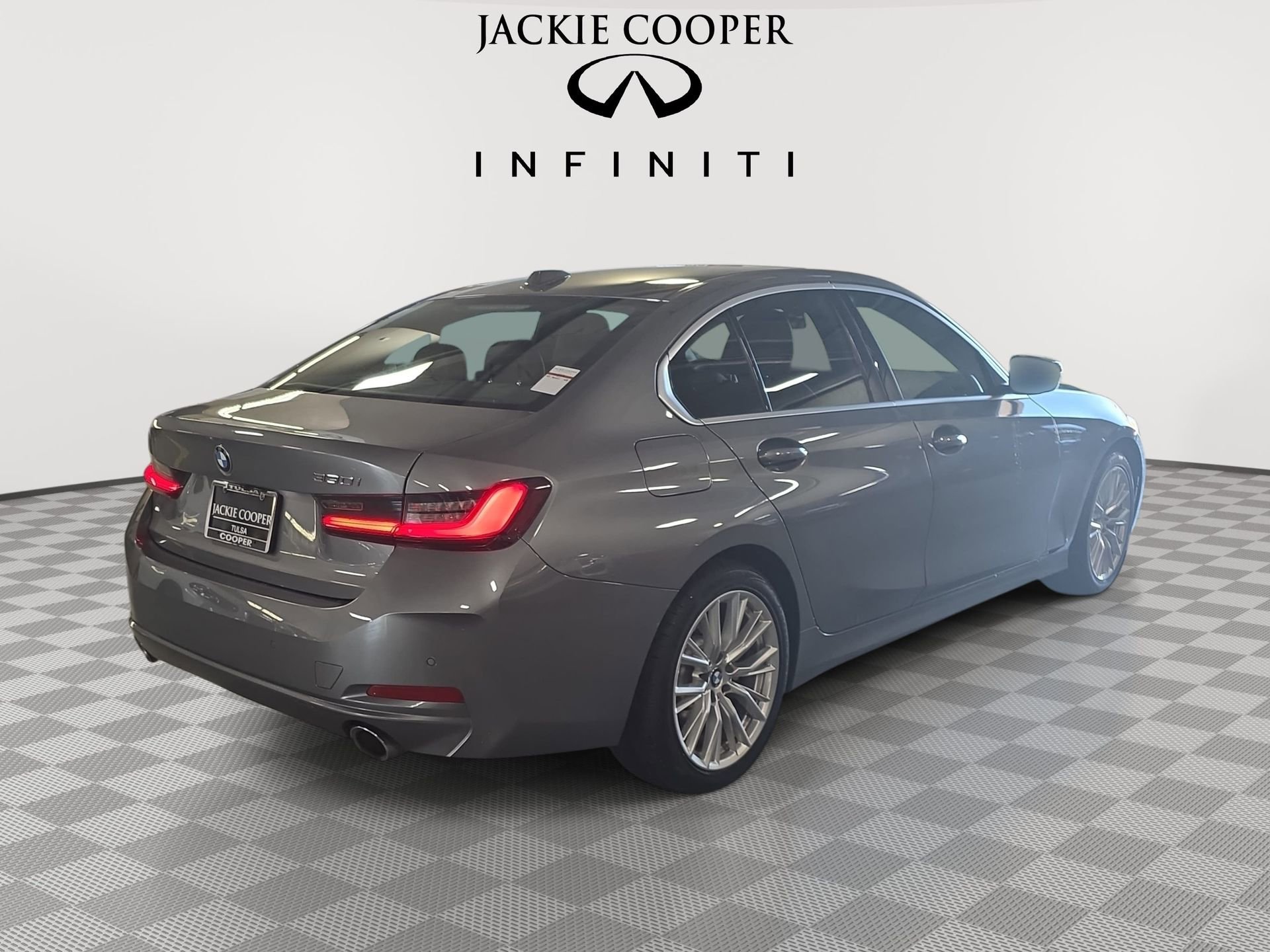 Used 2024 BMW 330i Sedan image 5